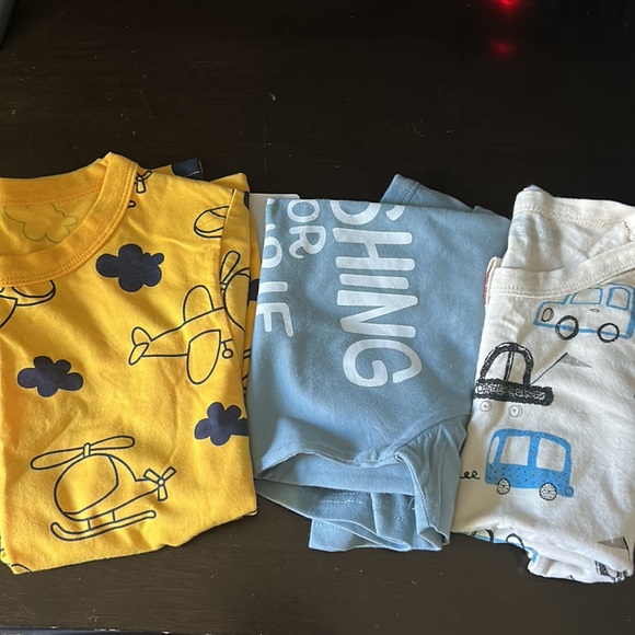 Adorable Boys bundle of 3 tees boys 130 (6-7) - Picture 1 of 5